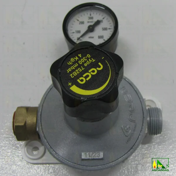 Regulador Reca 4kgh regulable 0-300mbar con manómetro - Imagen Web de Ancargas ©