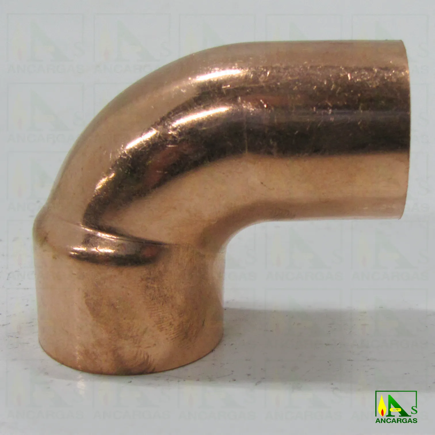 Codo de cobre 90° MxH 28 - Imagen Web de Ancargas ©