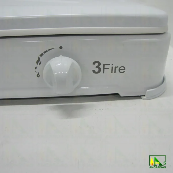 Cocina de gas a 3 fuegos - Imagen Web de Ancargas ©