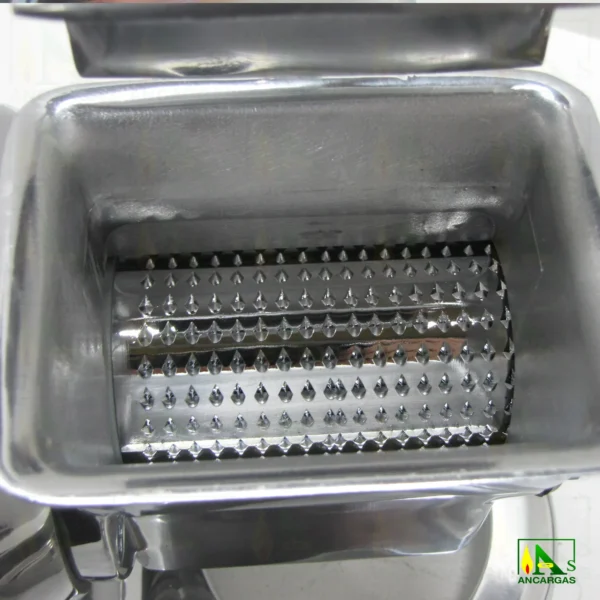 Rallador de queso semiprofesional 240W - Imagen Web de Ancargas ©