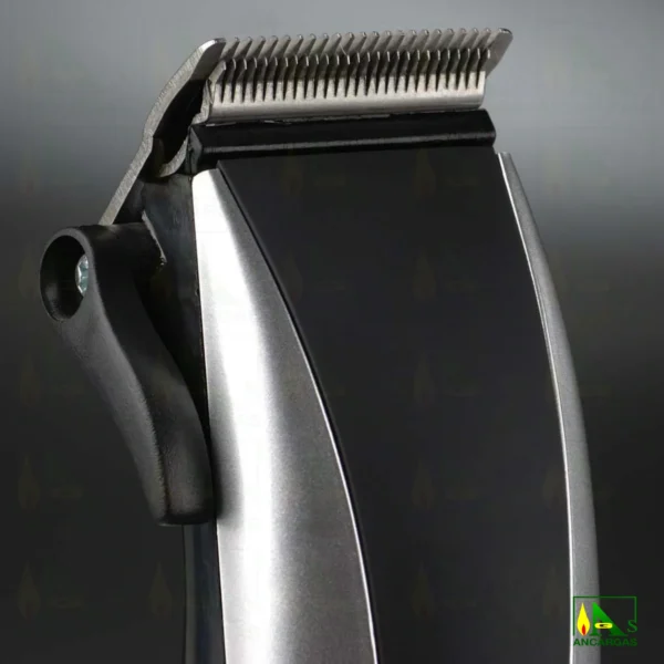 Cortapelos con 4 accesorios - Imagen Web de Ancargas ©