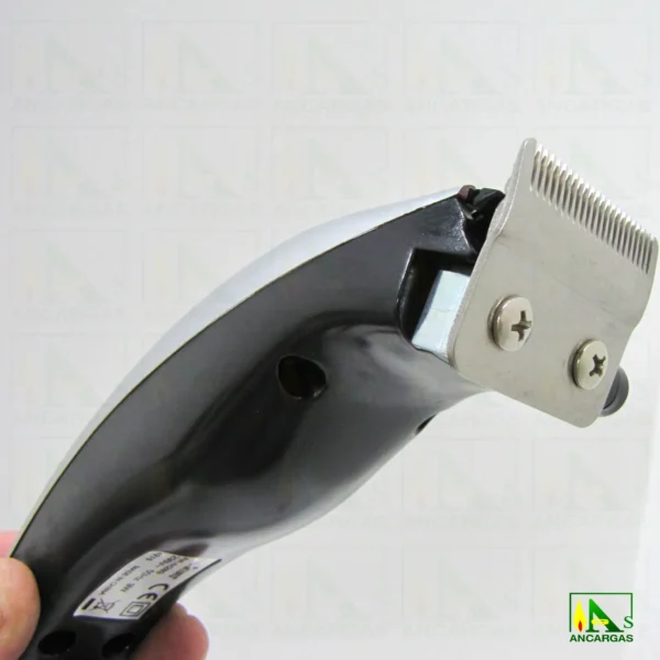 Cortapelos con 4 accesorios - Imagen Web de Ancargas ©