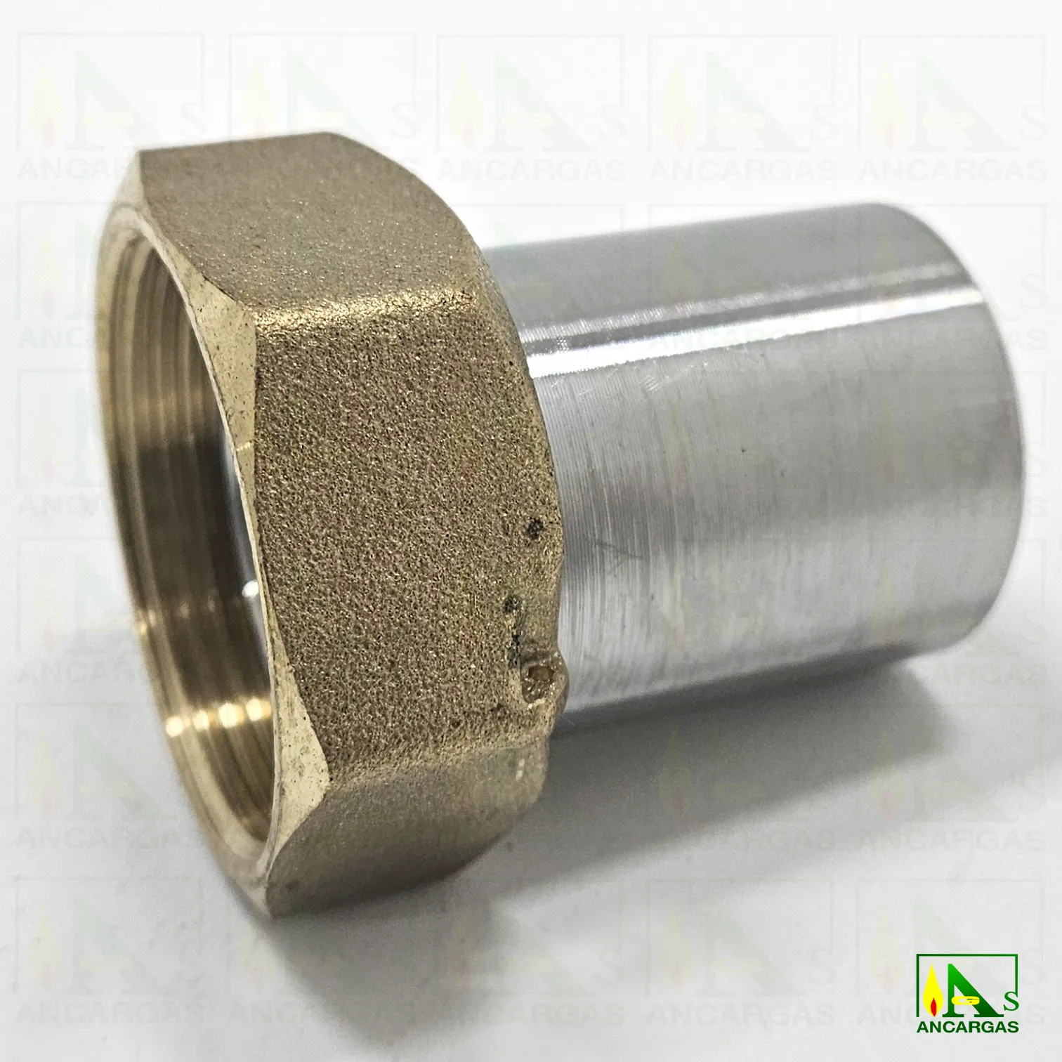 Tuerca casquillo de acero - Imagen Web de Ancargas ©
