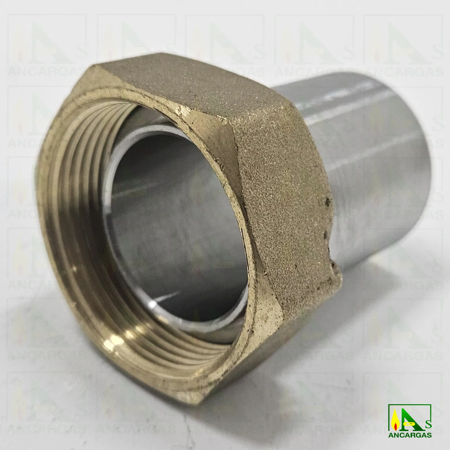 Tuerca casquillo de acero - Imagen Web de Ancargas ©