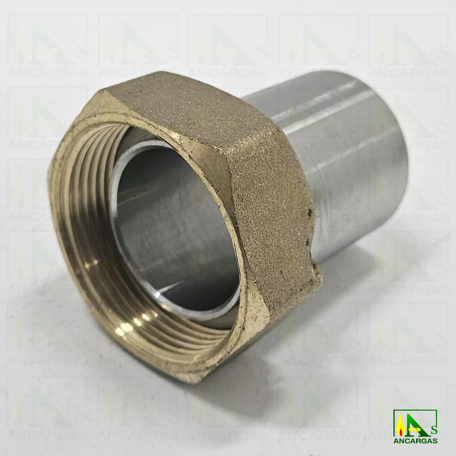 Tuerca casquillo de acero - Imagen Web de Ancargas ©