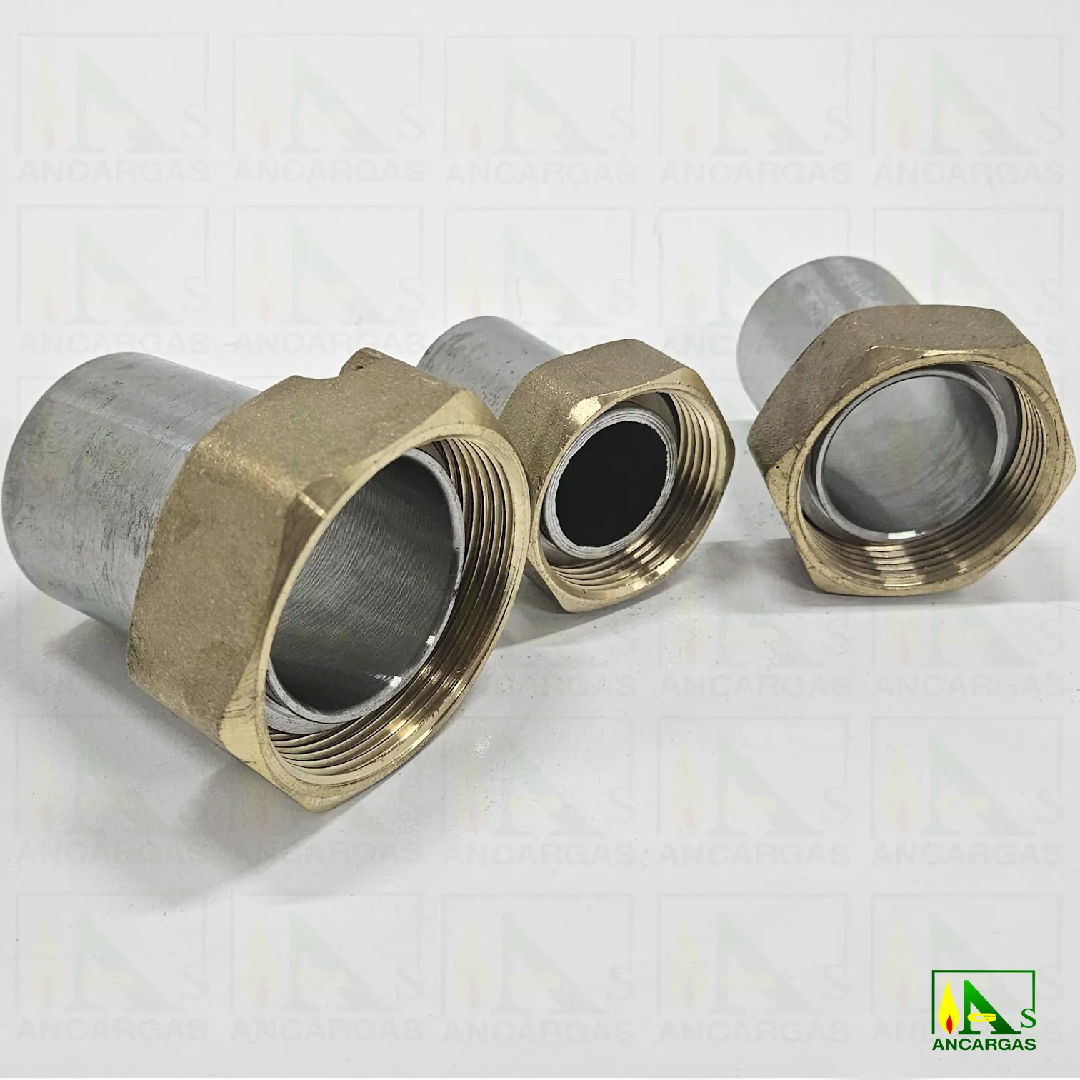 Tuerca casquillo de acero - Imagen Web de Ancargas ©