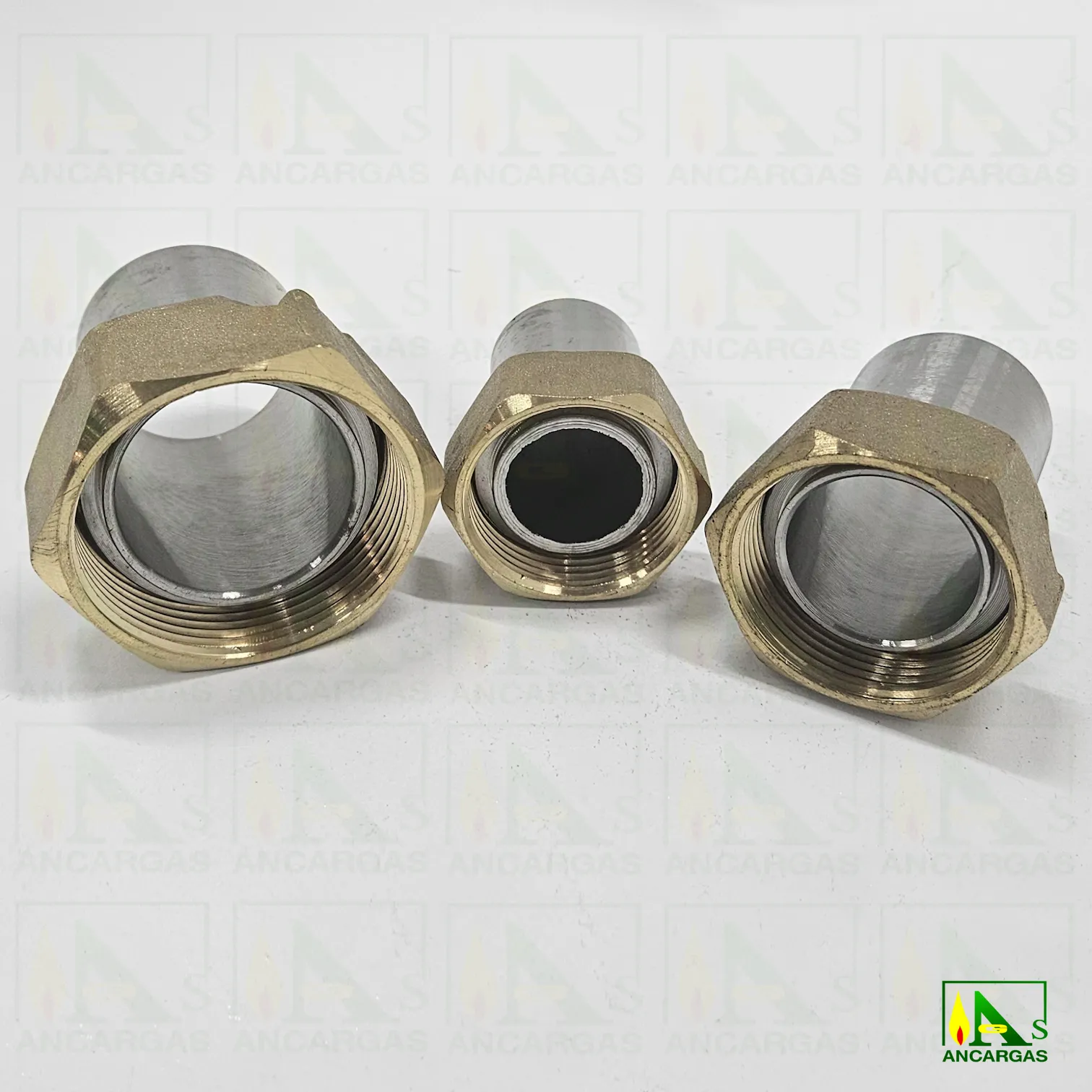 Tuerca casquillo de acero - Imagen Web de Ancargas ©