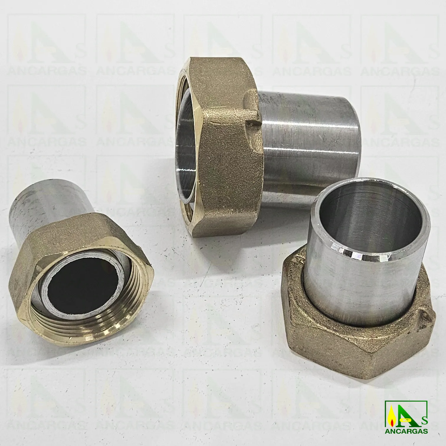 Tuerca casquillo de acero - Imagen Web de Ancargas ©